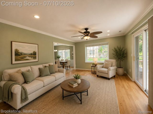 904 Country Club Drive, St. Clair Shores, MI 48082
