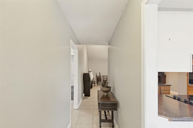 1745 Dolphin Drive, Seabrook, TX 77586