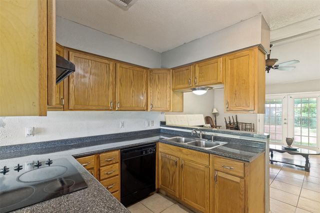 1745 Dolphin Drive, Seabrook, TX 77586