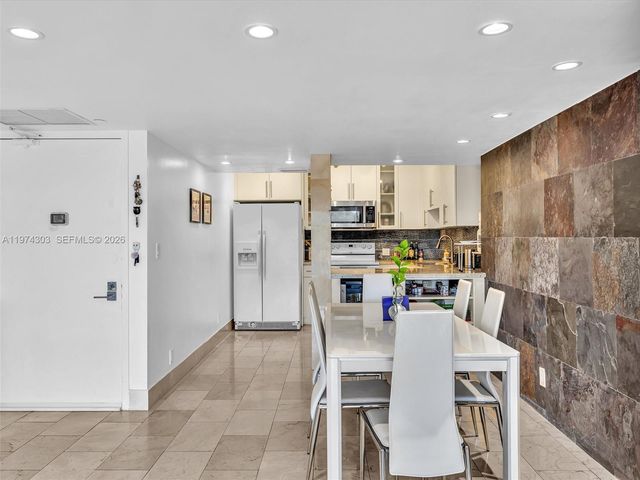 20335 W Country Club Drive 310, Aventura, FL 33180
