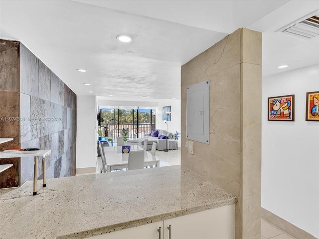 20335 W Country Club Drive 310, Aventura, FL 33180