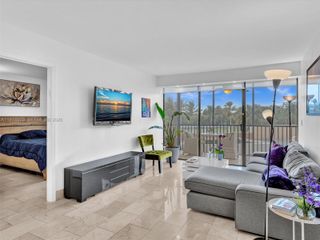 20335 W Country Club Drive 310, Aventura, FL 33180