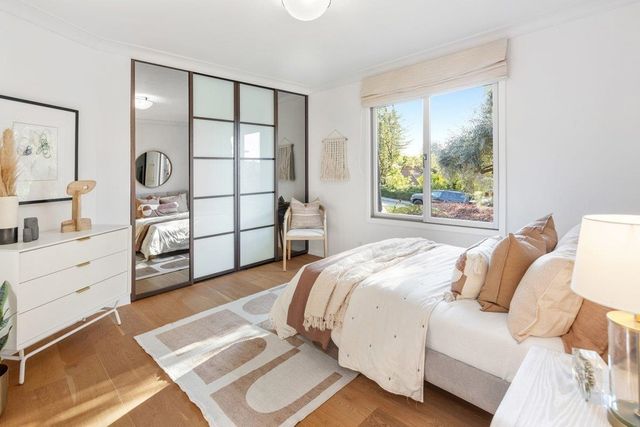 5780 Balmoral Dr, Oakland, CA 94619