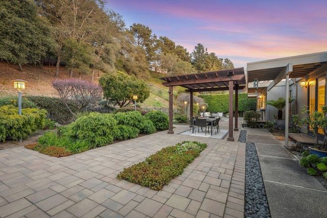 5780 Balmoral Dr, Oakland, CA 94619