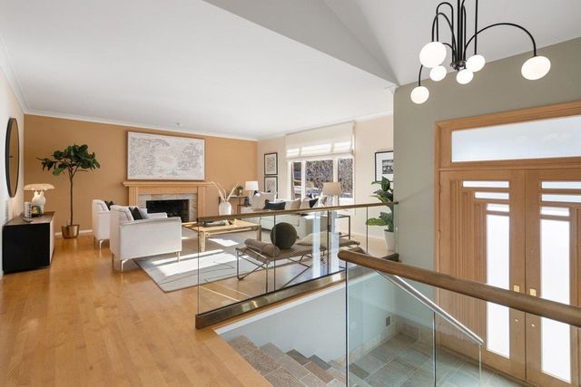 5780 Balmoral Dr, Oakland, CA 94619