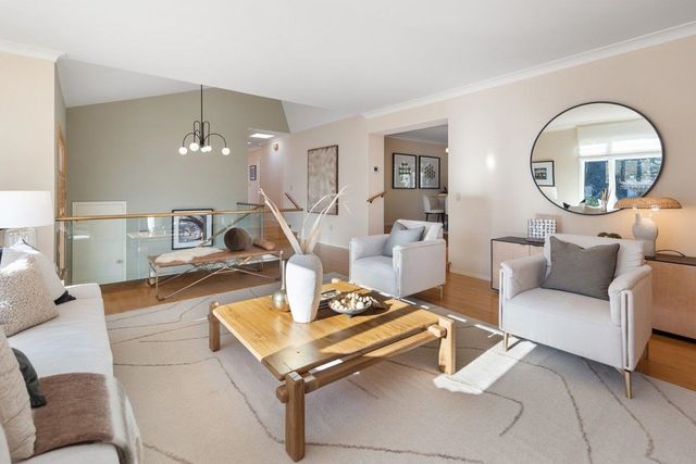 5780 Balmoral Dr, Oakland, CA 94619