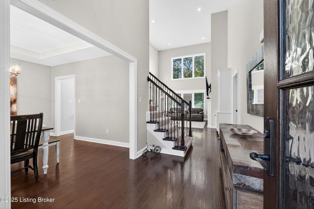 17117 Shakes Creek Dr, Fisherville, KY 40023