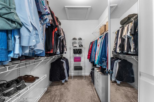 17117 Shakes Creek Dr, Fisherville, KY 40023