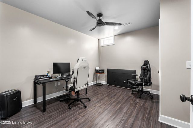 17117 Shakes Creek Dr, Fisherville, KY 40023