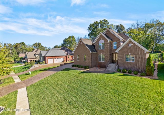 17117 Shakes Creek Dr, Fisherville, KY 40023