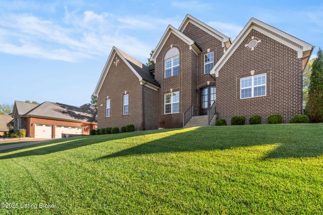 17117 Shakes Creek Dr, Fisherville, KY 40023