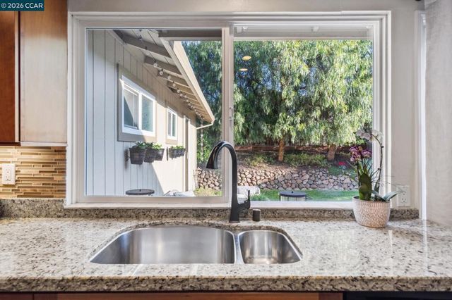 1133 Greenbrook Dr, Danville, CA 94526