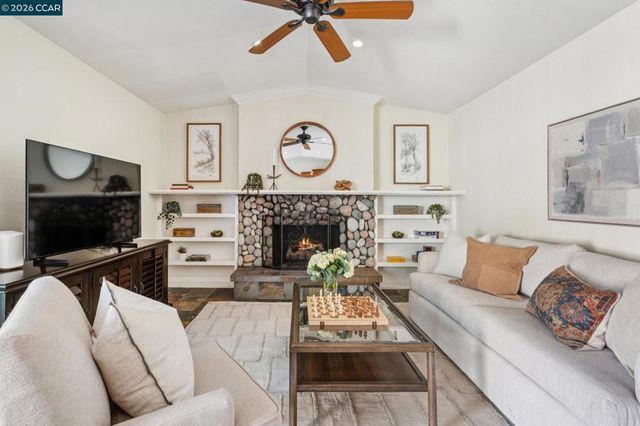 1133 Greenbrook Dr, Danville, CA 94526