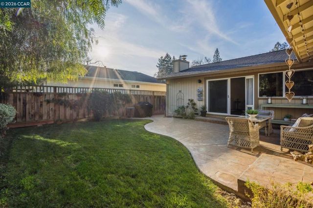 1133 Greenbrook Dr, Danville, CA 94526