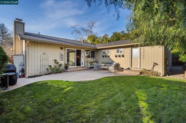 1133 Greenbrook Dr, Danville, CA 94526