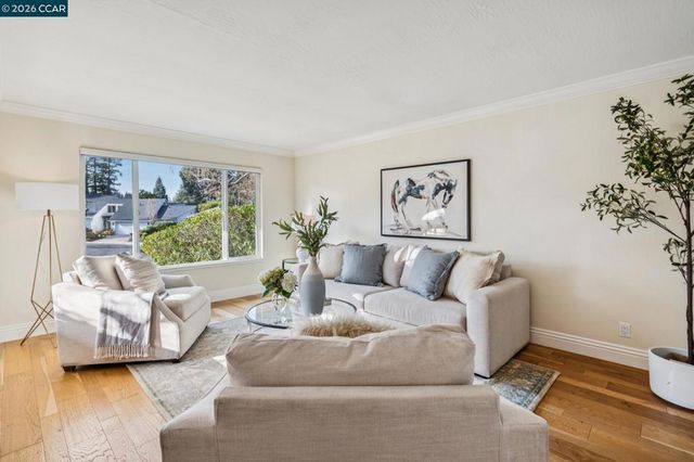 1133 Greenbrook Dr, Danville, CA 94526