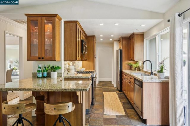 1133 Greenbrook Dr, Danville, CA 94526