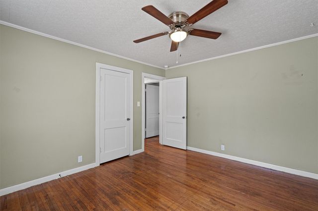 1121 Lexington ST, Taylor, TX 76574