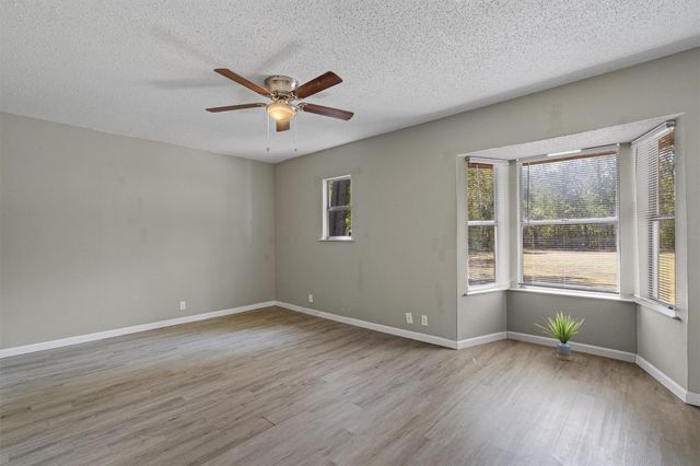 1121 Lexington ST, Taylor, TX 76574