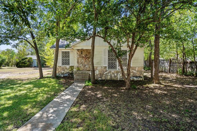 1121 Lexington ST, Taylor, TX 76574