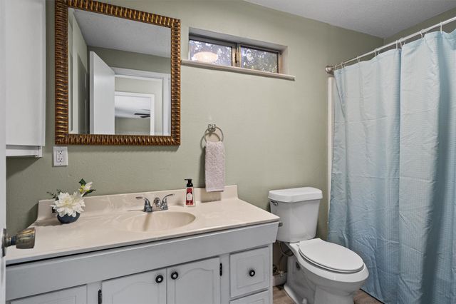 1121 Lexington ST, Taylor, TX 76574