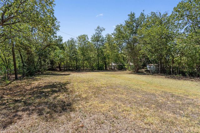 1121 Lexington ST, Taylor, TX 76574