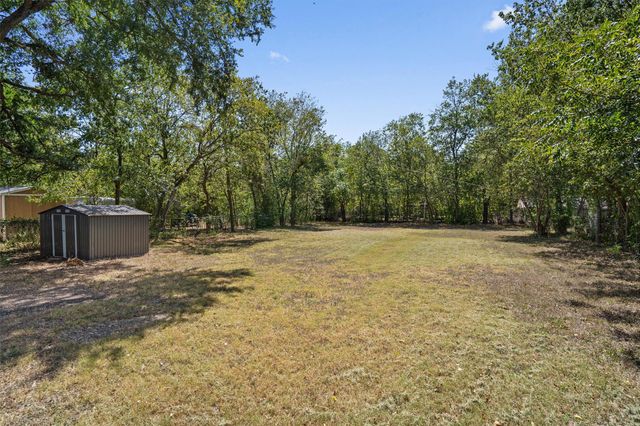 1121 Lexington ST, Taylor, TX 76574