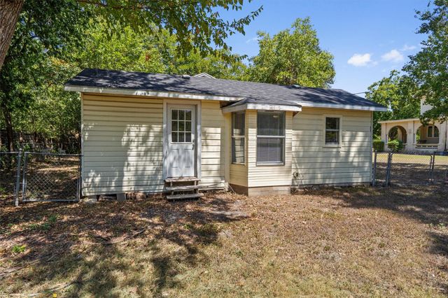 1121 Lexington ST, Taylor, TX 76574