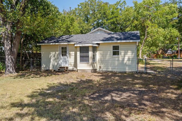 1121 Lexington ST, Taylor, TX 76574