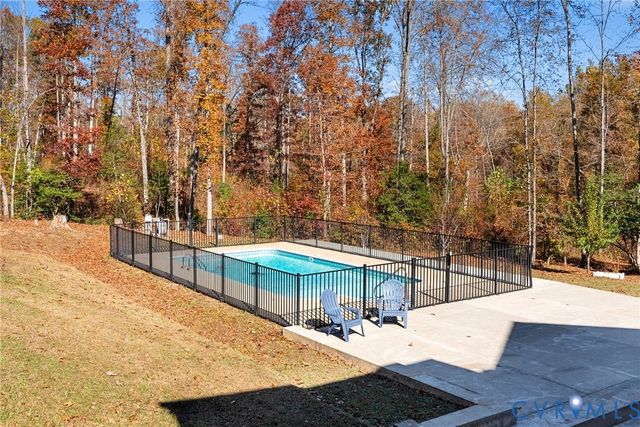 2436 Gammons Creek Dr, Maidens, VA 23102