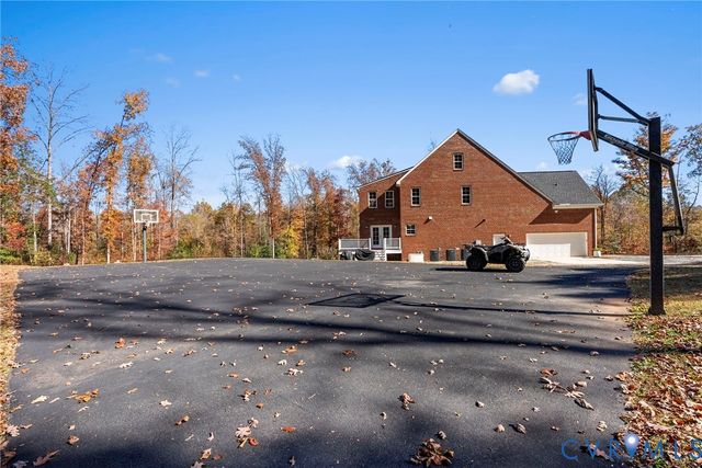 2436 Gammons Creek Dr, Maidens, VA 23102