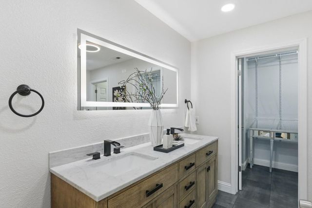 945 Oak Park, Morgan Hill, CA 95037