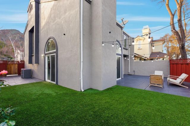 945 Oak Park, Morgan Hill, CA 95037