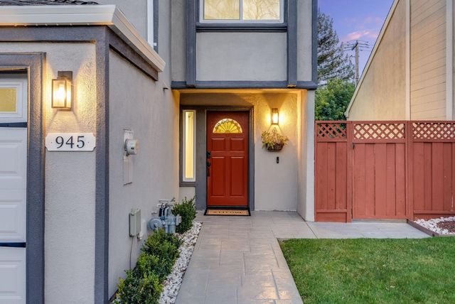 945 Oak Park, Morgan Hill, CA 95037