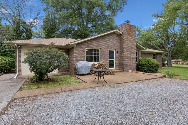 114 Paschal Dr, Murfreesboro, TN 37128