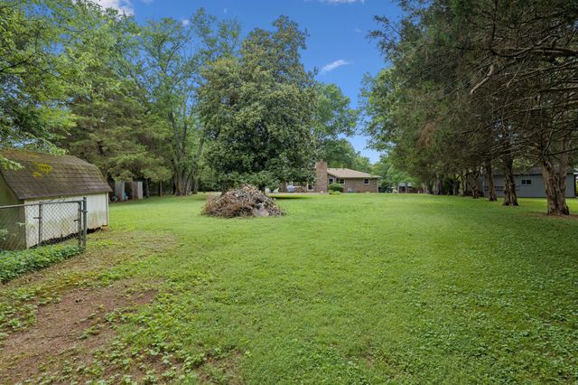 114 Paschal Dr, Murfreesboro, TN 37128