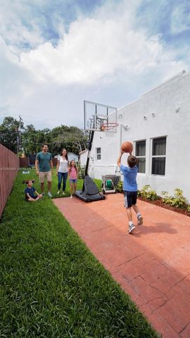 220 SW 5th Street, Dania Beach, FL 33004