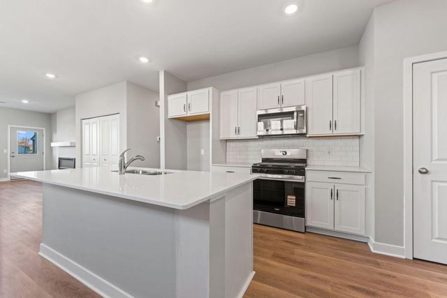17069 Draper Way, Lakeville, MN 55044