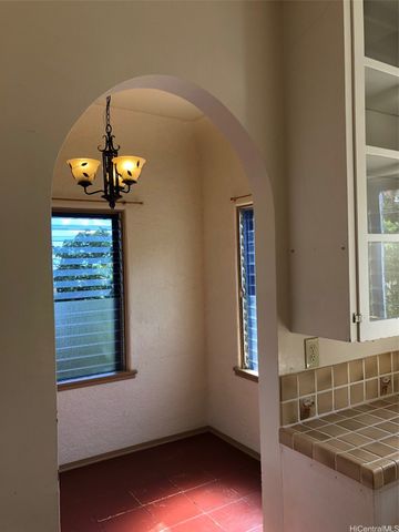 3916 Sierra Drive, Honolulu, HI 96816