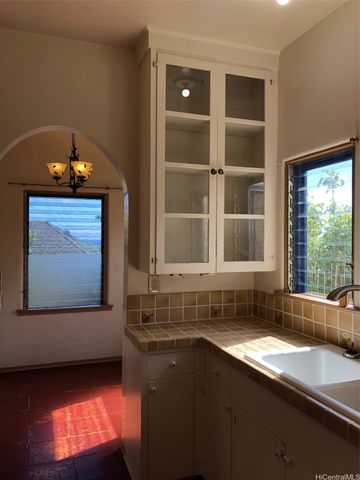 3916 Sierra Drive, Honolulu, HI 96816