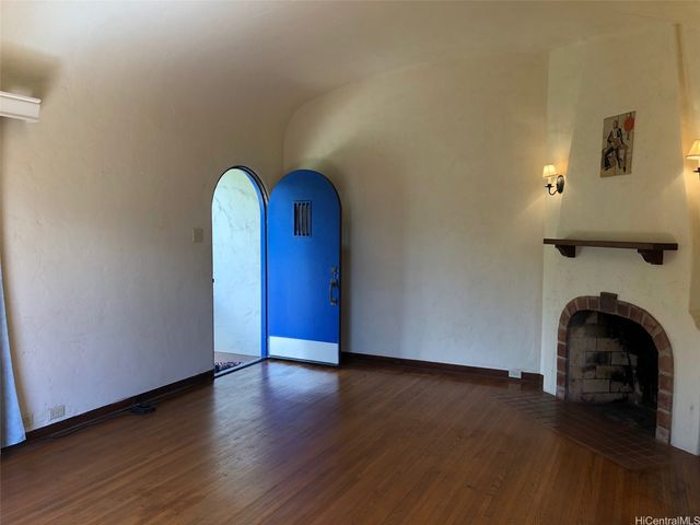 3916 Sierra Drive, Honolulu, HI 96816