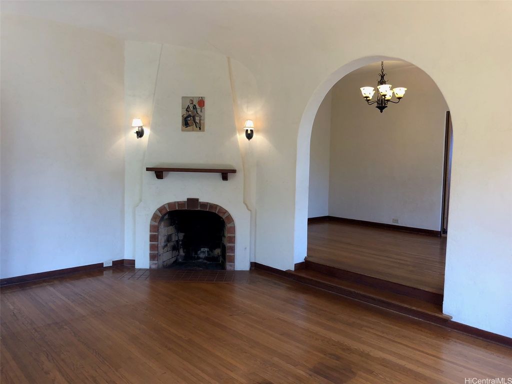 3916 Sierra Drive, Honolulu, HI 96816