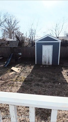 2414 Landrum Ave, Louisville, KY 40216