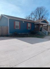 2414 Landrum Ave, Louisville, KY 40216