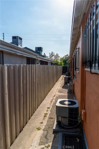 6030 Coldwater Canyon, North Hollywood, CA 91606