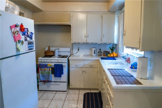 6030 Coldwater Canyon, North Hollywood, CA 91606
