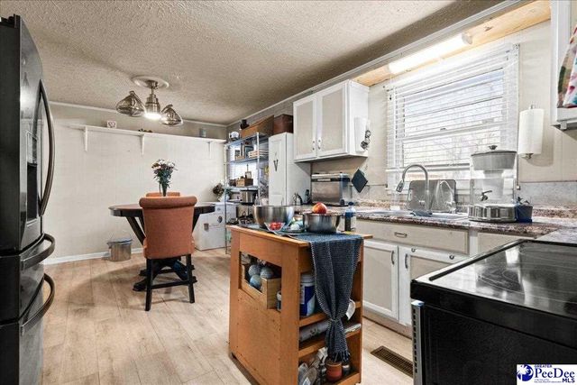 1774 Williamsburg Circle, Florence, SC 29506