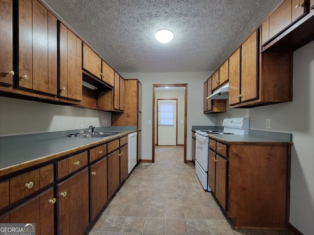 518 Carl Cedar Hill Road, Winder, GA 30680