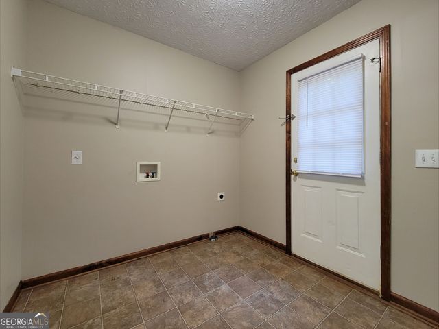 518 Carl Cedar Hill Road, Winder, GA 30680