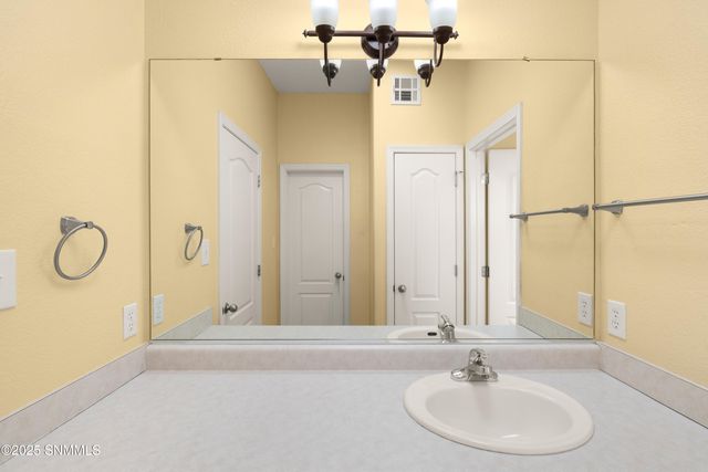 4475 Los Arboles Drive, Las Cruces, NM 88011